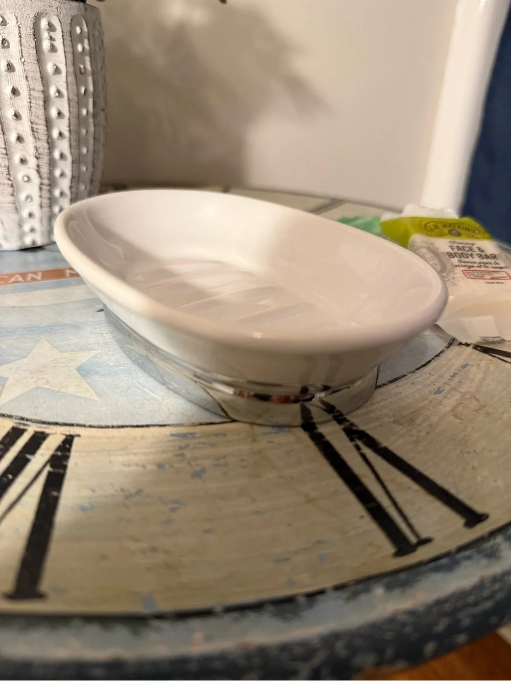 Pretty white and chrome soap dish by Interdesign